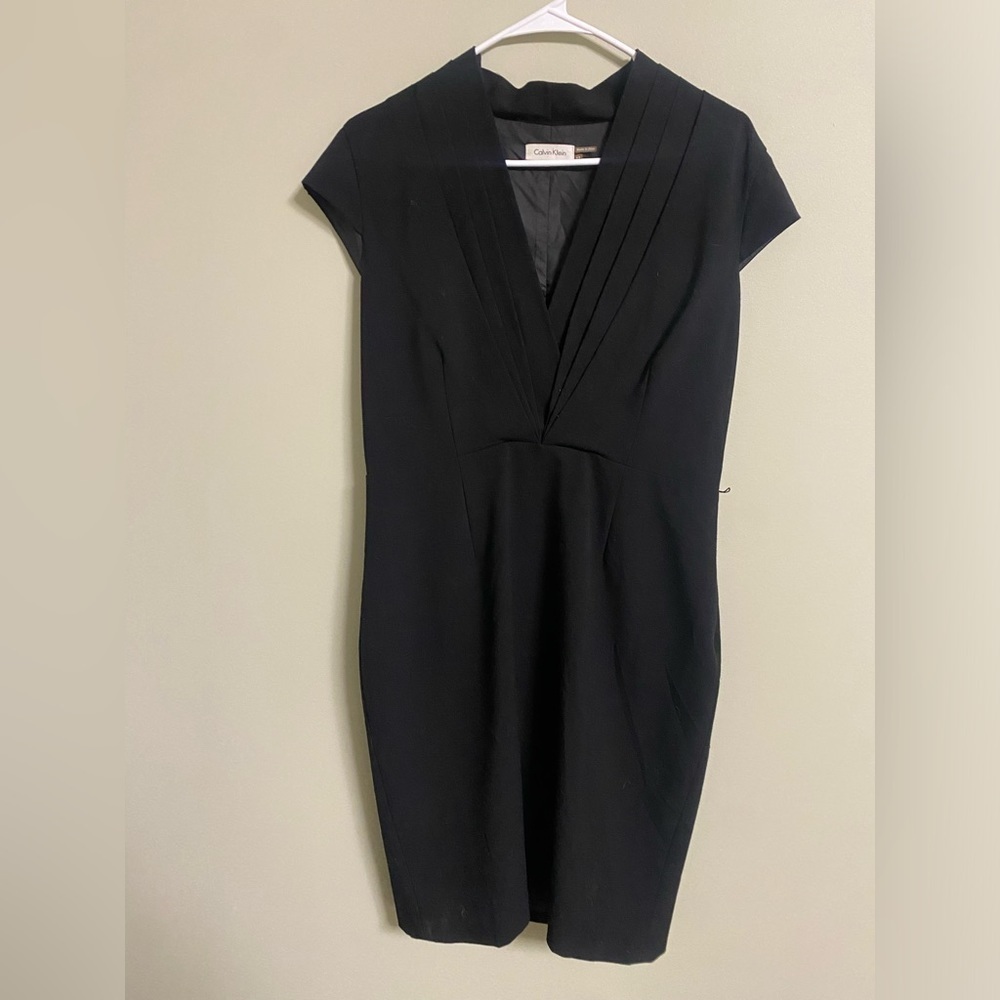 Calvin Klein Dress Size 12 Black Draped Neck Cap Sleeves